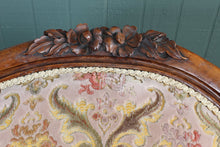 Load image into Gallery viewer, 19th Century Walnut English Chaise Lounge