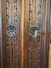 Load image into Gallery viewer, French Oak Bookcase c.1880