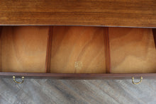 Load image into Gallery viewer, English GPlan Chest c.1960