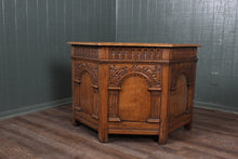 Load image into Gallery viewer, English Solid Oak Bedding Box