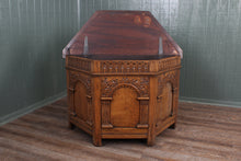 Load image into Gallery viewer, English Solid Oak Bedding Box