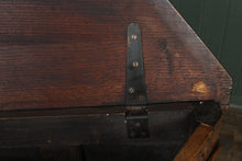 Load image into Gallery viewer, English Solid Oak Bedding Box