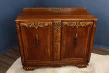 Load image into Gallery viewer, English Oak Sideboard c.1930