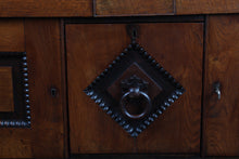 Load image into Gallery viewer, English Oak Server c.1910