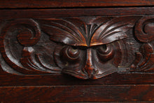 Load image into Gallery viewer, English Carved Oak Table c.1890