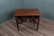 Load image into Gallery viewer, English Carved Oak Table c.1890