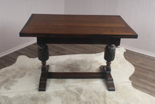 Load image into Gallery viewer, English Oak Drawleaf Table c.1930