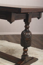 Load image into Gallery viewer, English Oak Drawleaf Table c.1930