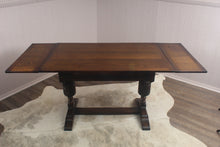 Load image into Gallery viewer, English Oak Drawleaf Table c.1930