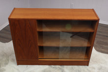 Load image into Gallery viewer, English Midcentury Bookcase c.1960