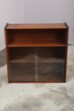 Load image into Gallery viewer, English Midcentury Bookcase c.1960