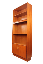 Load image into Gallery viewer, English Midcentury Bookcase by GPlan c.1960