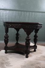 Load image into Gallery viewer, English Oak Handcarved Center Table c.1890