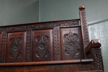 Load image into Gallery viewer, English Oak Settle c.1850