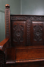 Load image into Gallery viewer, English Oak Settle c.1850