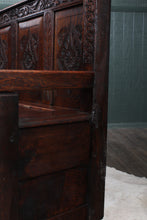 Load image into Gallery viewer, English Oak Settle c.1850