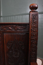 Load image into Gallery viewer, English Oak Settle c.1850