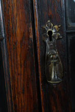 Load image into Gallery viewer, English Oak Bookcase c.1900