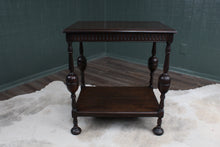 Load image into Gallery viewer, English Oak Occasional Table c.1900