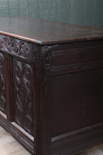 Load image into Gallery viewer, English Handcarved Oak Bedding Box c.1820