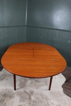 Load image into Gallery viewer, Danish Teak &quot;LEM&quot; Senga Table with Leaf c.1960