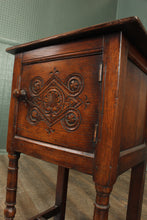 Load image into Gallery viewer, Petite English Oak Cabinet