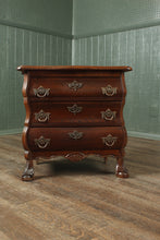 Load image into Gallery viewer, Petite Oak Bombay Chest