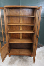 Load image into Gallery viewer, English Oak Bookcase c.1900