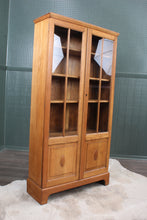 Load image into Gallery viewer, English Oak Bookcase c.1900