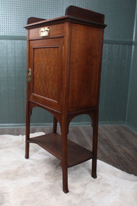 English Arts and Crafts Oak Cabinet c.1910