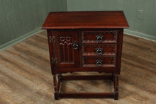Load image into Gallery viewer, Petite Oak English Cabinet