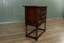 Load image into Gallery viewer, Petite Oak English Cabinet