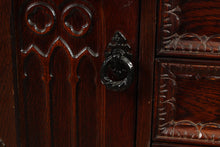 Load image into Gallery viewer, Petite Oak English Cabinet
