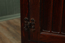 Load image into Gallery viewer, Petite Oak English Cabinet