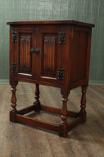 Load image into Gallery viewer, Petite English Oak Cupboard