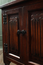 Load image into Gallery viewer, Petite English Oak Cupboard