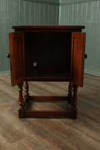 Load image into Gallery viewer, Petite English Oak Cupboard