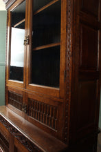 Load image into Gallery viewer, English Solid Oak Bookcase over Cupboard