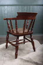 Load image into Gallery viewer, Solid English Pub Chair