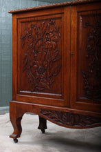 Load image into Gallery viewer, English Oak Arts and Crafts Cabinet c.1910
