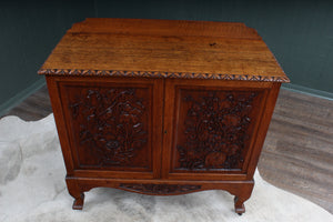English Oak Arts and Crafts Cabinet c.1910