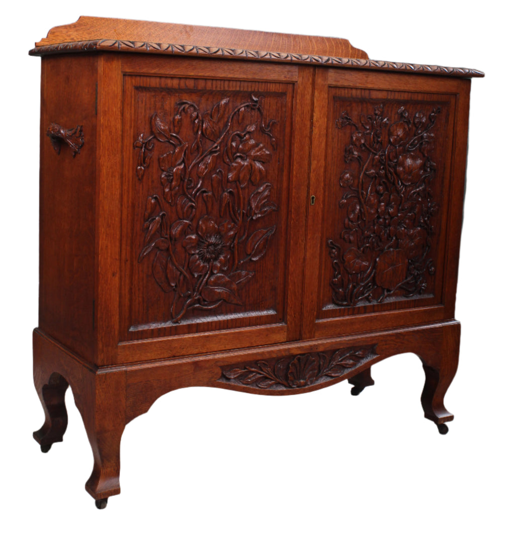 English Oak Arts and Crafts Cabinet c.1910