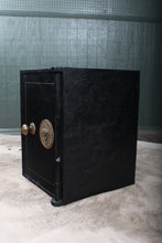 Load image into Gallery viewer, English Safe with Keys c.1900
