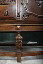 Load image into Gallery viewer, English Oak Sideboard c.1910