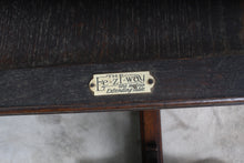 Load image into Gallery viewer, English Oak Table c.1920