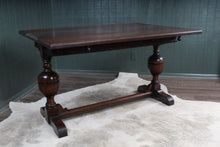 Load image into Gallery viewer, English Oak Table c.1920