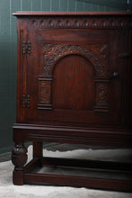 Load image into Gallery viewer, English Oak Sideboard c.1950