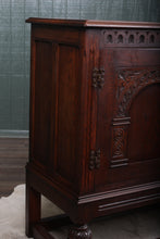 Load image into Gallery viewer, English Oak Sideboard c.1950