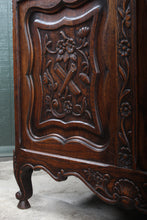 Load image into Gallery viewer, French Carved Oak Bedding Box c.1900