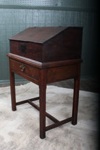 Load image into Gallery viewer, English Oak Bible Box c.1724